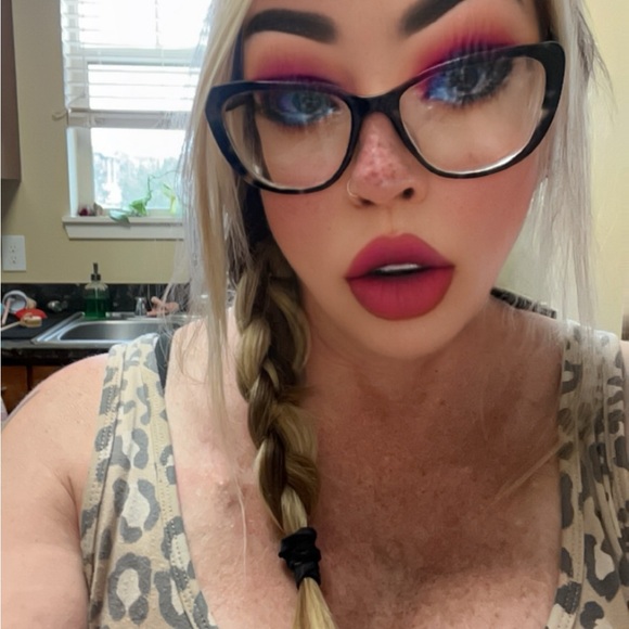 Meet your Posher, Venus Mama - Picture 7 of 8